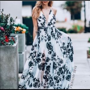 *FREE SHIPPING…Pink Lily Black & White Tulle Velvet Floral Maxi Dress!